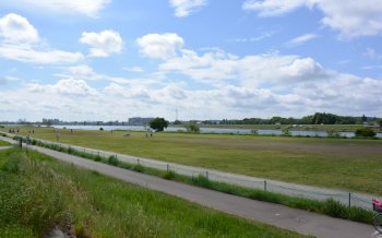 京王多摩川アンジェ近くの多摩川