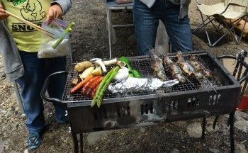 谷太郎川ます釣場 バーベキュー