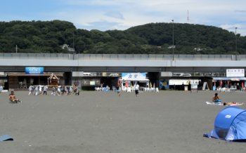 大磯海水浴場の海の家