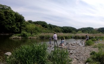 秋川で川遊び