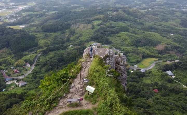伊予ヶ岳 南峰 (いよがたけ)
