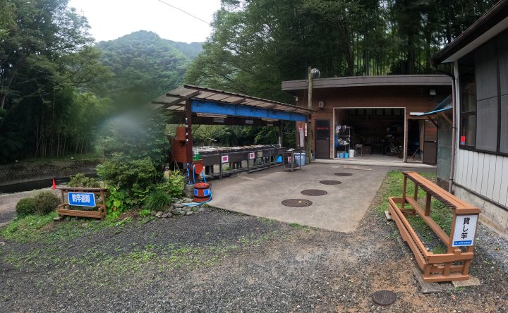 受付前の流し台