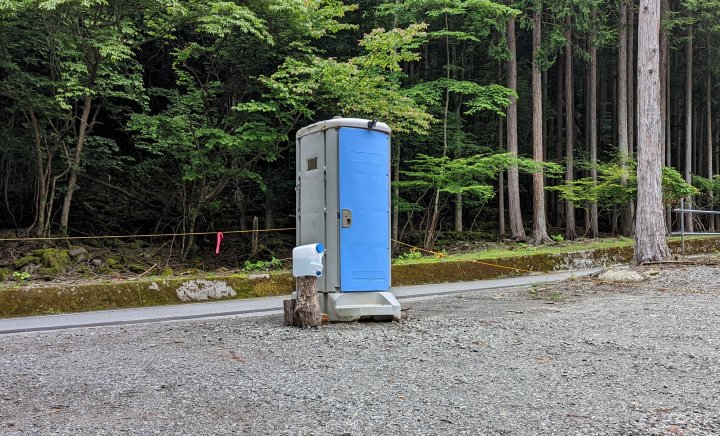 簡易トイレ