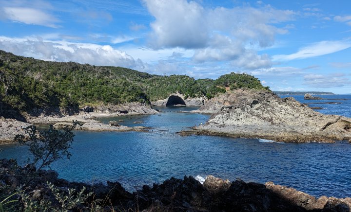 三ヶ月の大洞 海岸